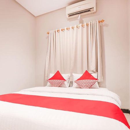 Oyo 148 Cempaka Place Homestay جاكرتا المظهر الخارجي الصورة