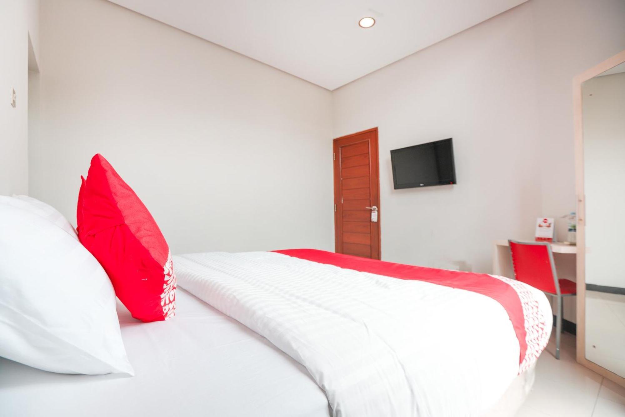Oyo 148 Cempaka Place Homestay جاكرتا المظهر الخارجي الصورة