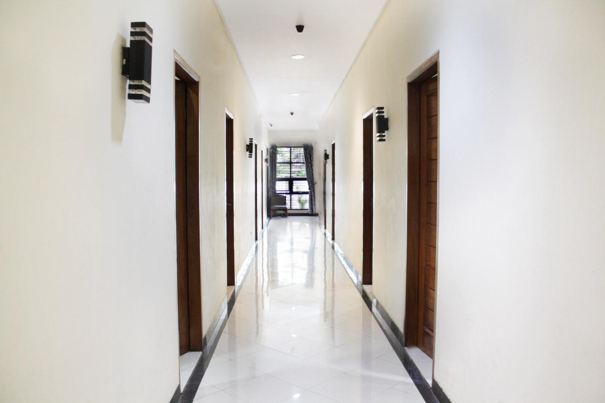 Oyo 148 Cempaka Place Homestay جاكرتا المظهر الخارجي الصورة